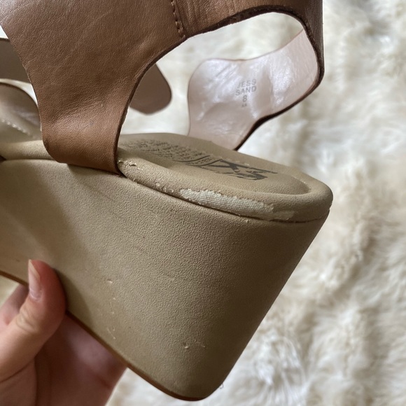 💍Tan Platform Wedges - Picture 6 of 6